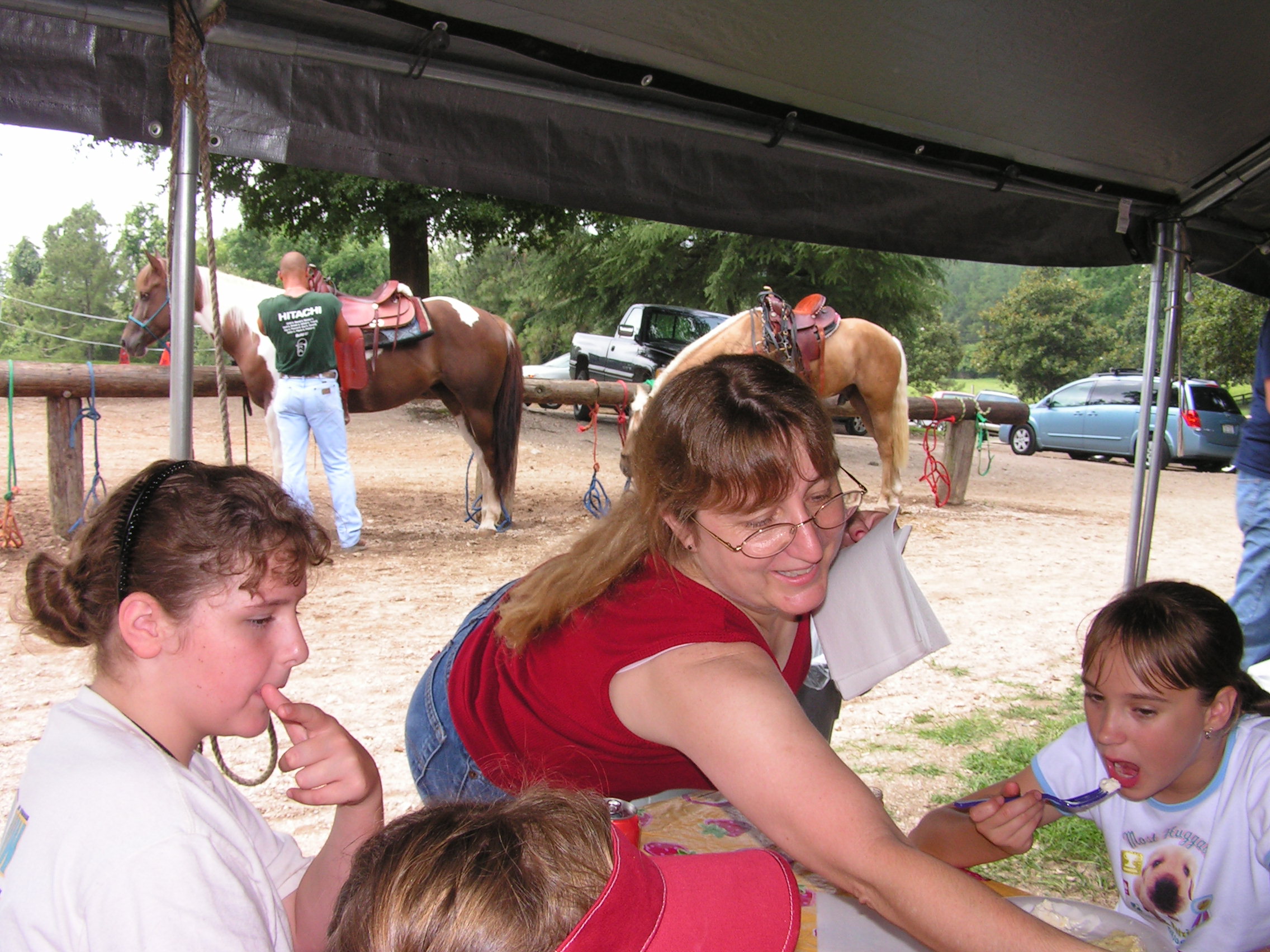 ./2004/J and H Stables/cars 11th horse party 04-0034.JPG